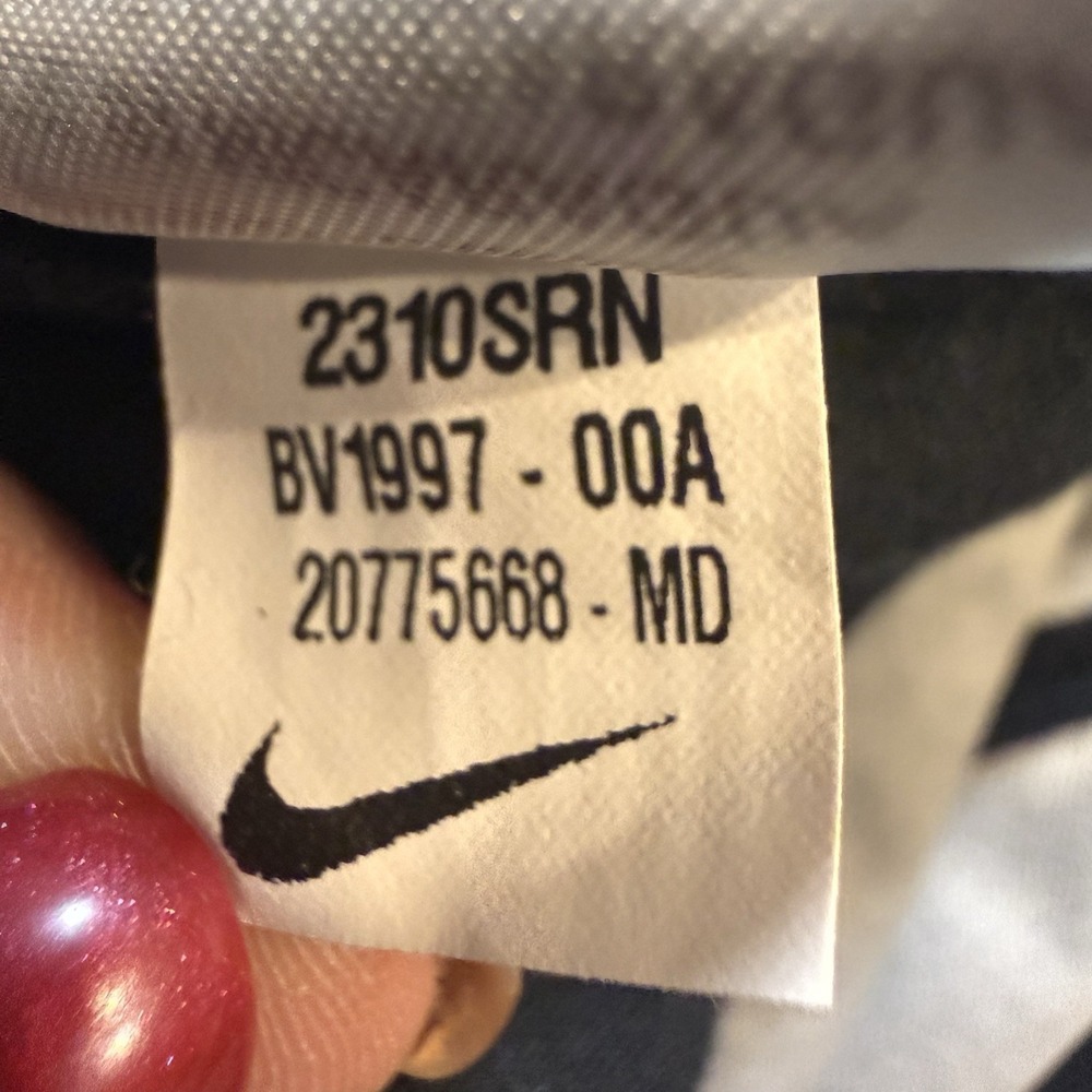 Nike Graphic T Shirt Mens Medium Black Swoosh I Ball Hard Just Do It Tee - Picture 5 of 9